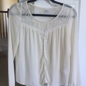 Lace white top